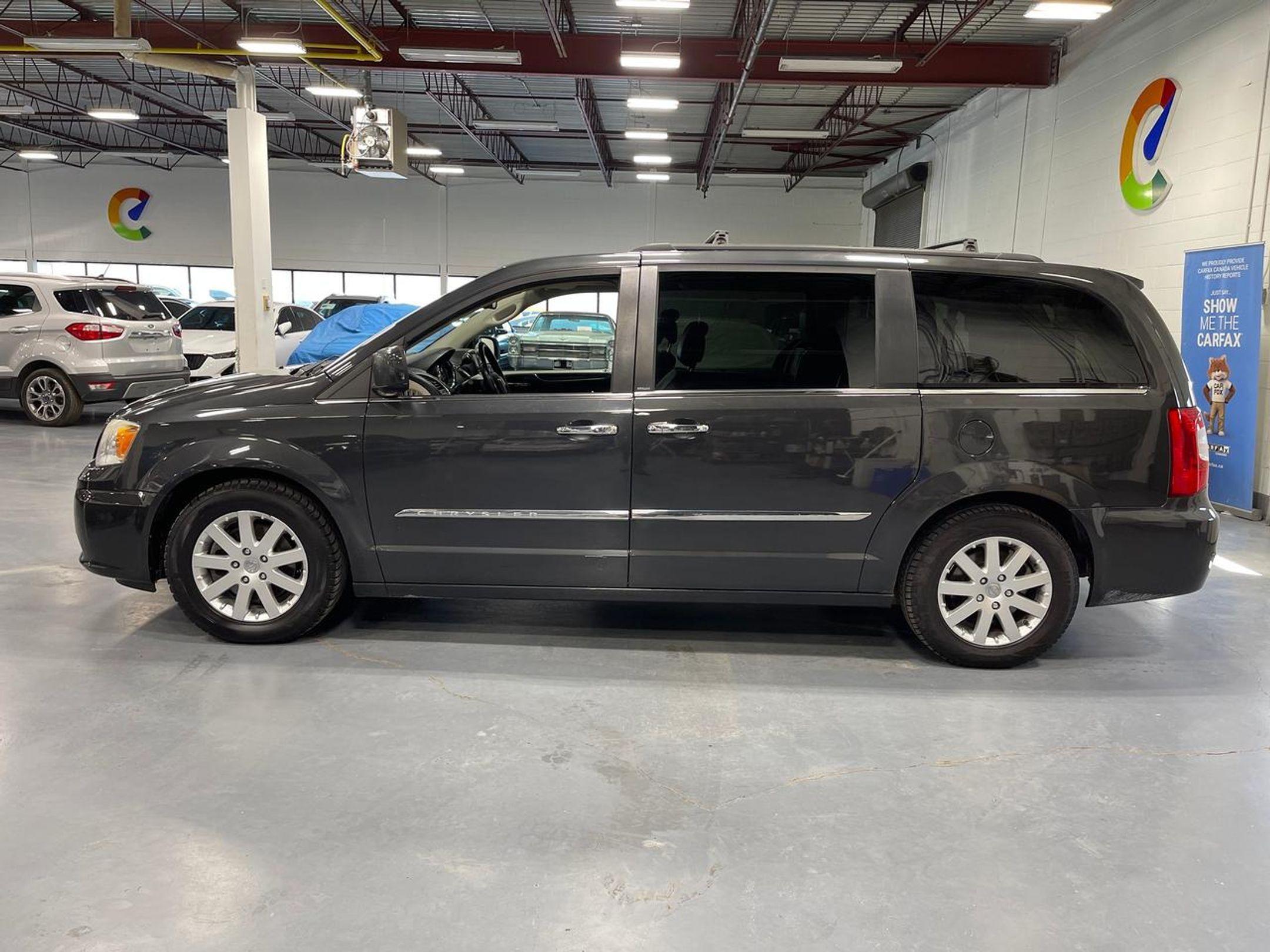 2012 Chrysler Town & Country
